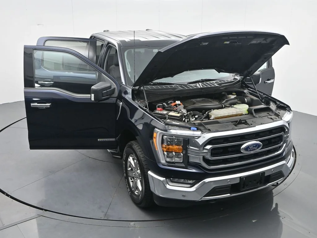 Certified Used 2022 Blue Metallic Ford XLT image 39