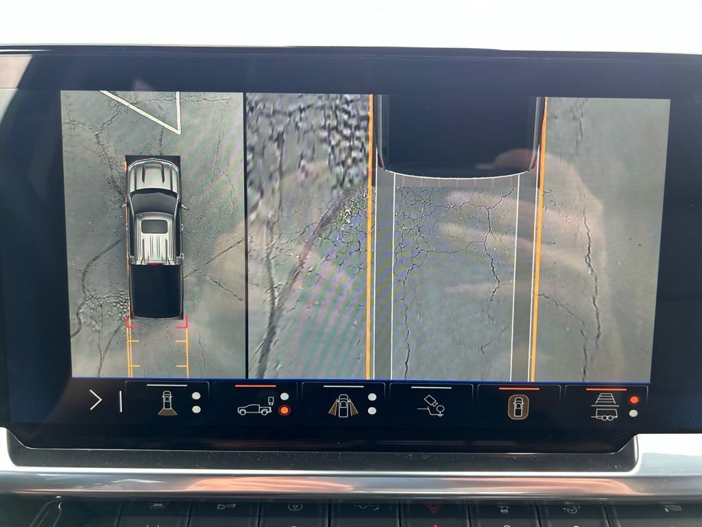 New 2026 Black Chevrolet LT image 31