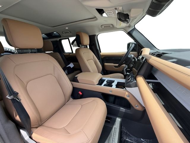 New 2026 Woolstone Green Land Rover X-Dynamic SE image 16
