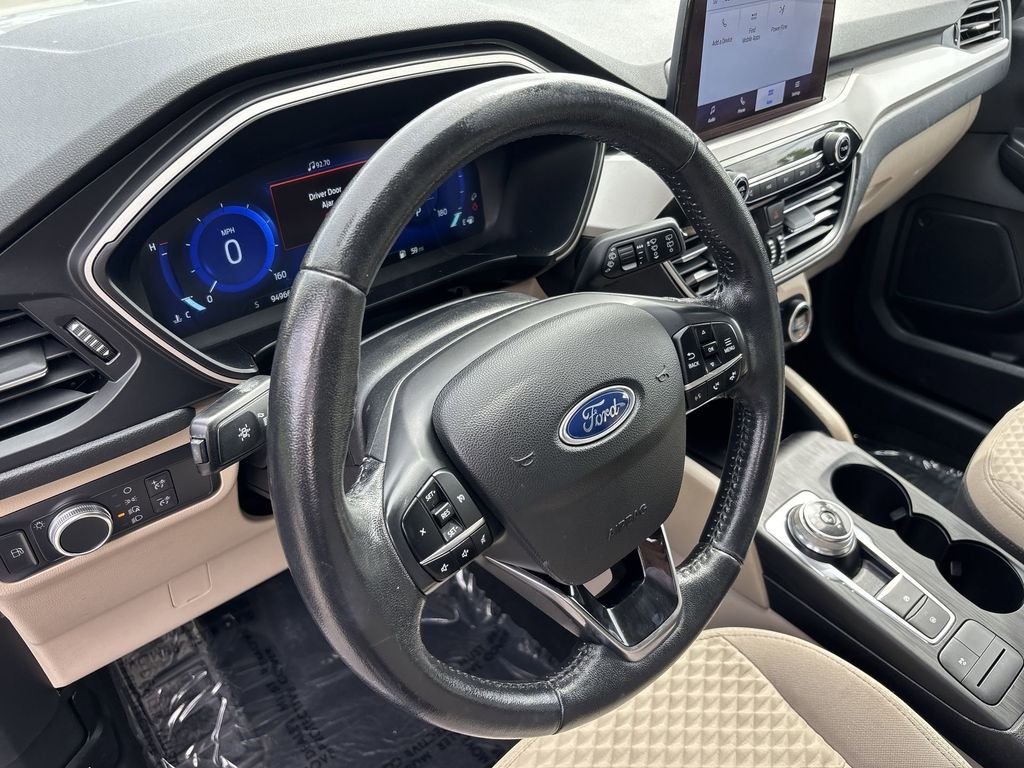 Used 2020 Silver Ford SE Sport image 11