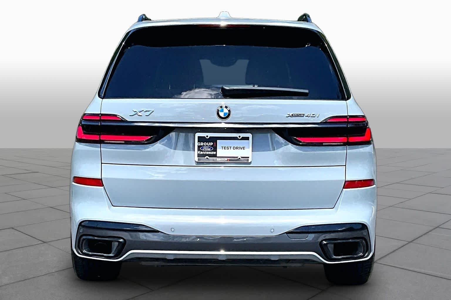Used 2026 Brooklyn Grey Metallic BMW xDrive40i image 5