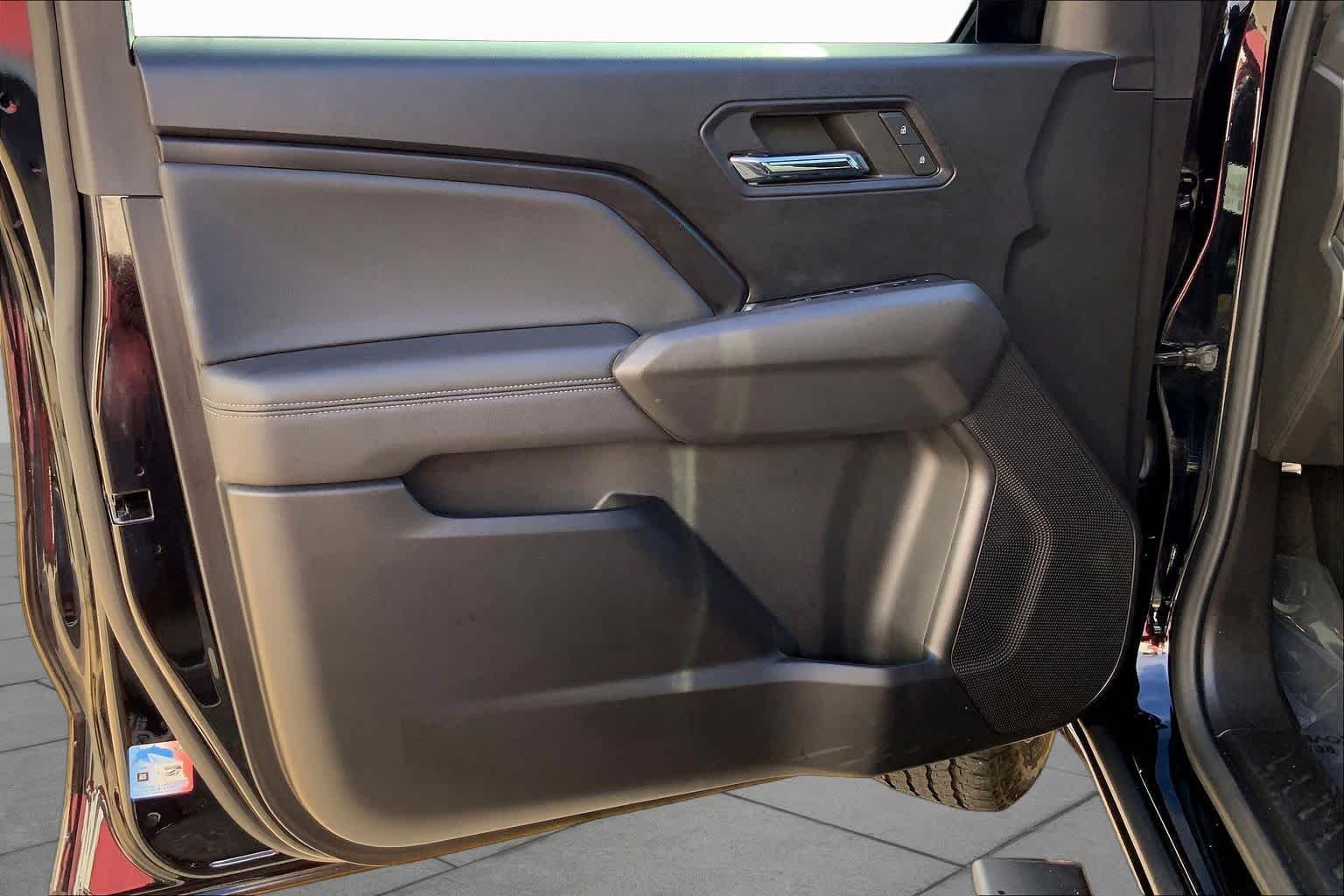Used 2023 Onyx Black GMC 2WD Elevation image 19