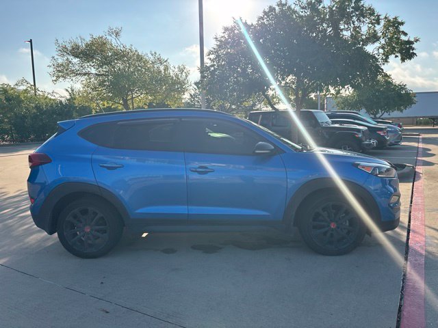 Used 2017 Blue Hyundai Night image 4