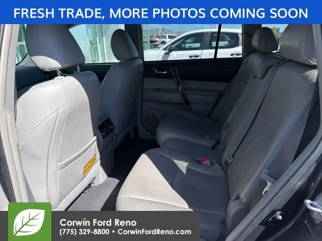 Used 2011 Gray Toyota Limited image 9