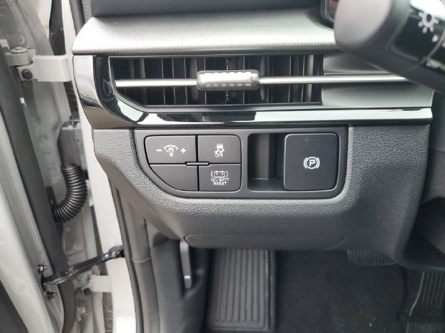 New 2027 Wolf Gray Kia S image 36