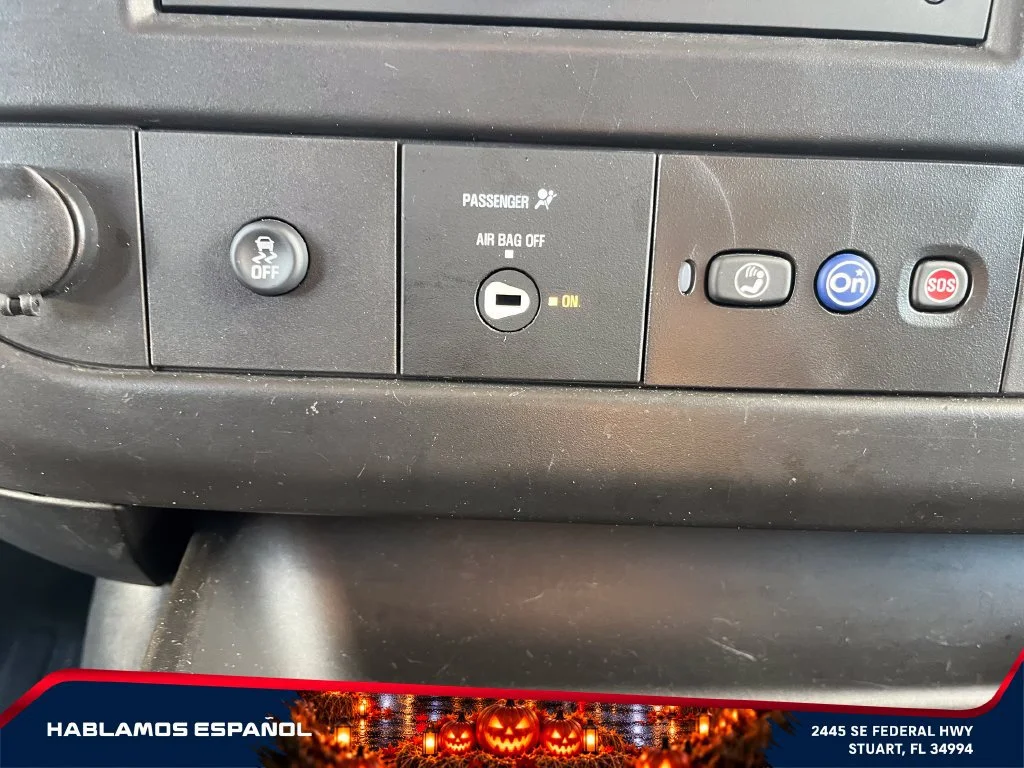 Used 2025 Summit White GMC Work Van image 20