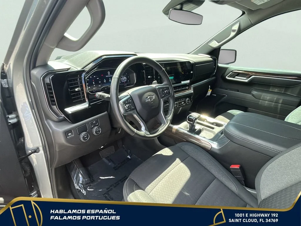 Used 2025 Sterling Gray Metallic Chevrolet RST image 16