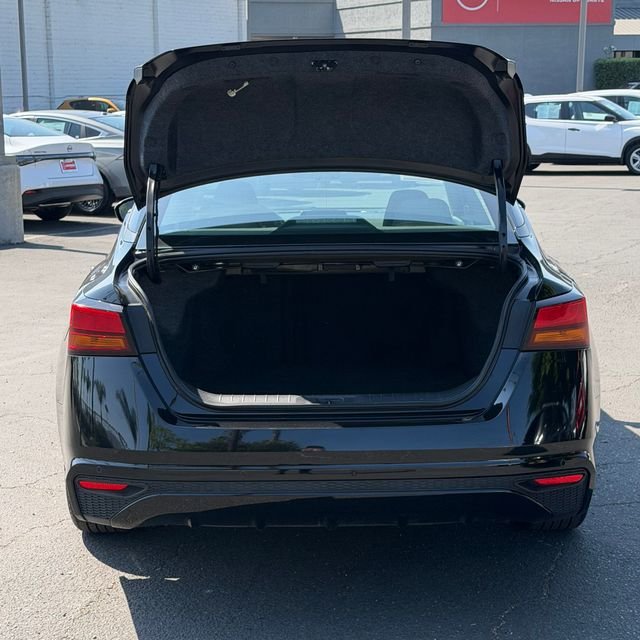 Used 2024 Black Nissan 2.5 SV image 7