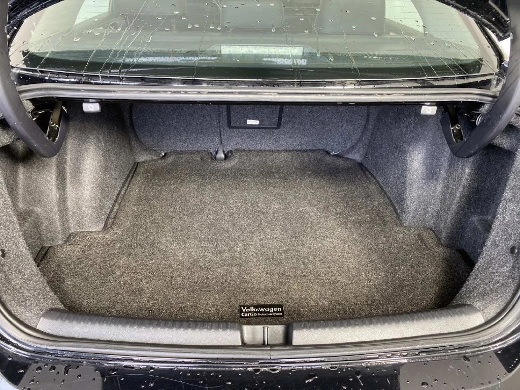 Used 2014 Black Uni Volkswagen 2.0L TDI image 8