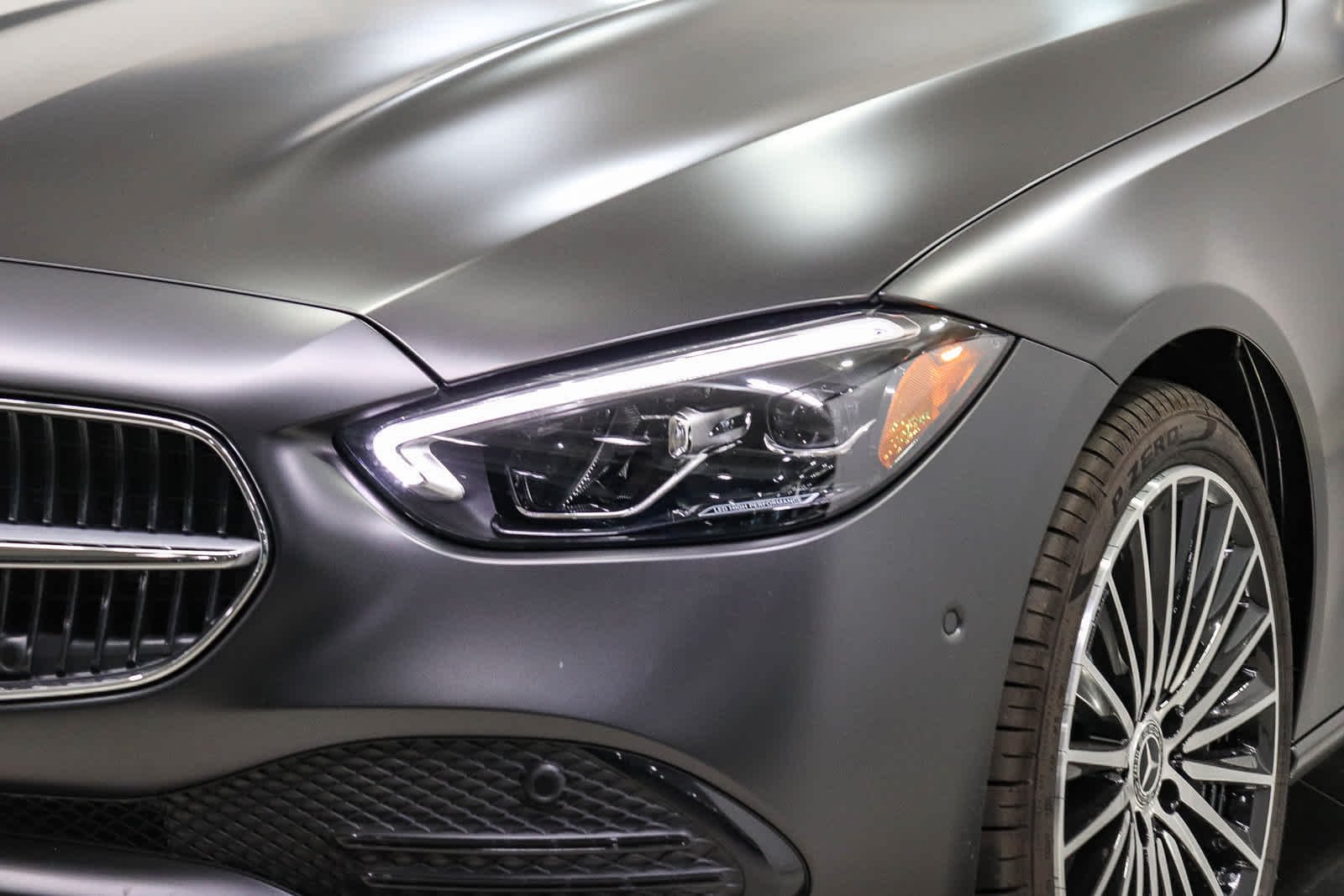 New 2026 MANUFAKTUR exclusive graphite grey magno Mercedes-Benz C 300 image 12