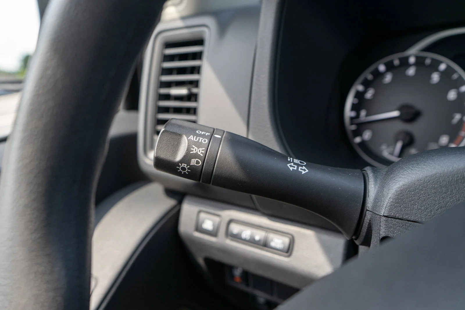Used 2022 Super Black Nissan S image 25