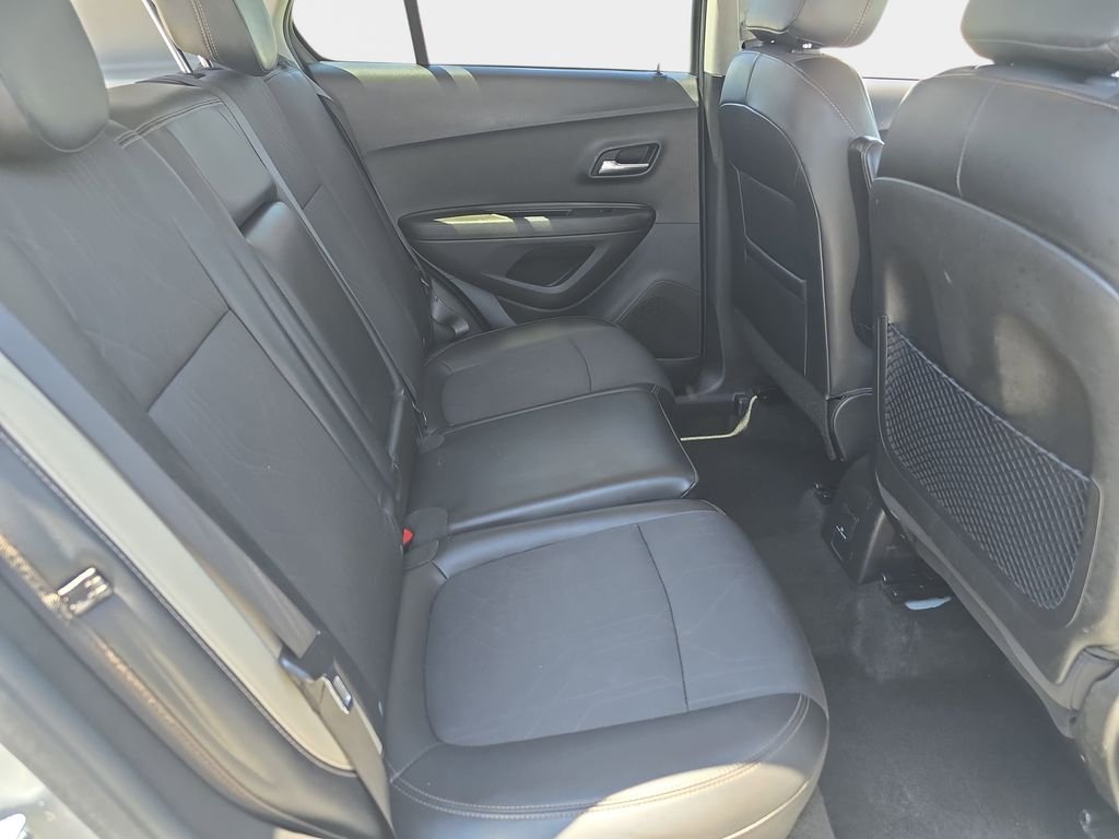 Used 2021 Silver Chevrolet LT image 13