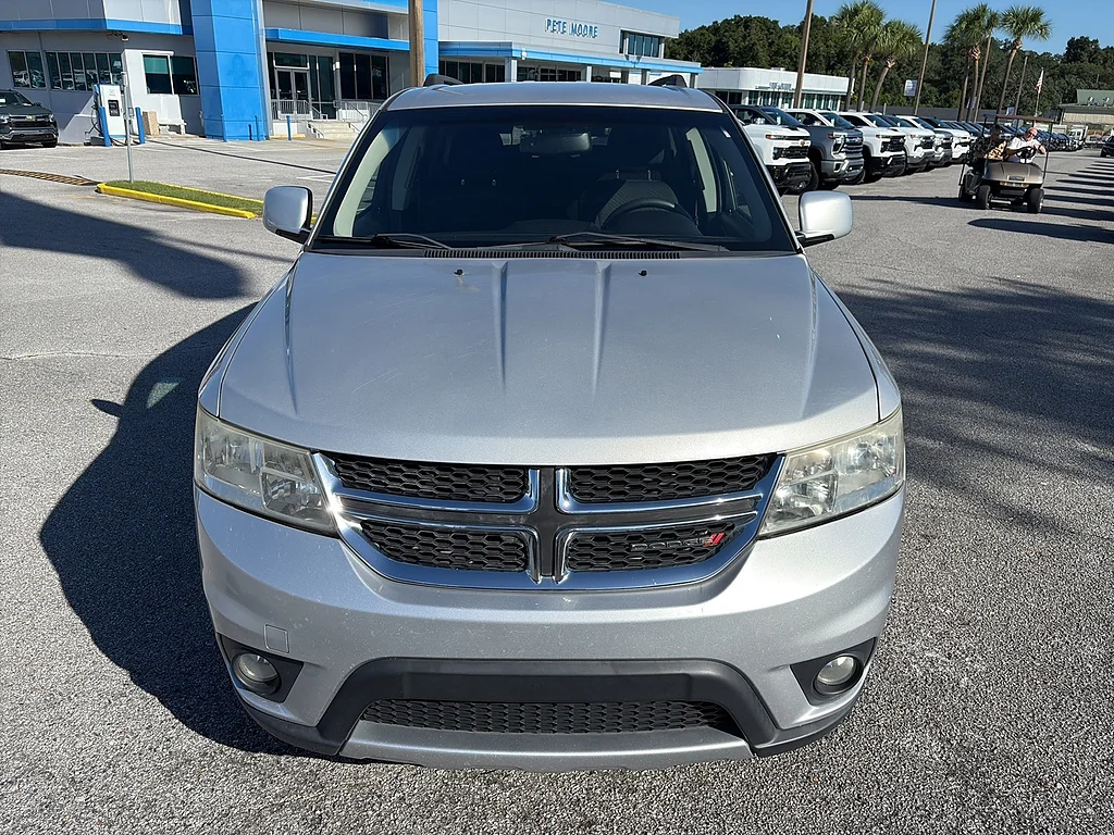 Used 2012 Bright Silver Metallic Clear Coat Dodge  image 8