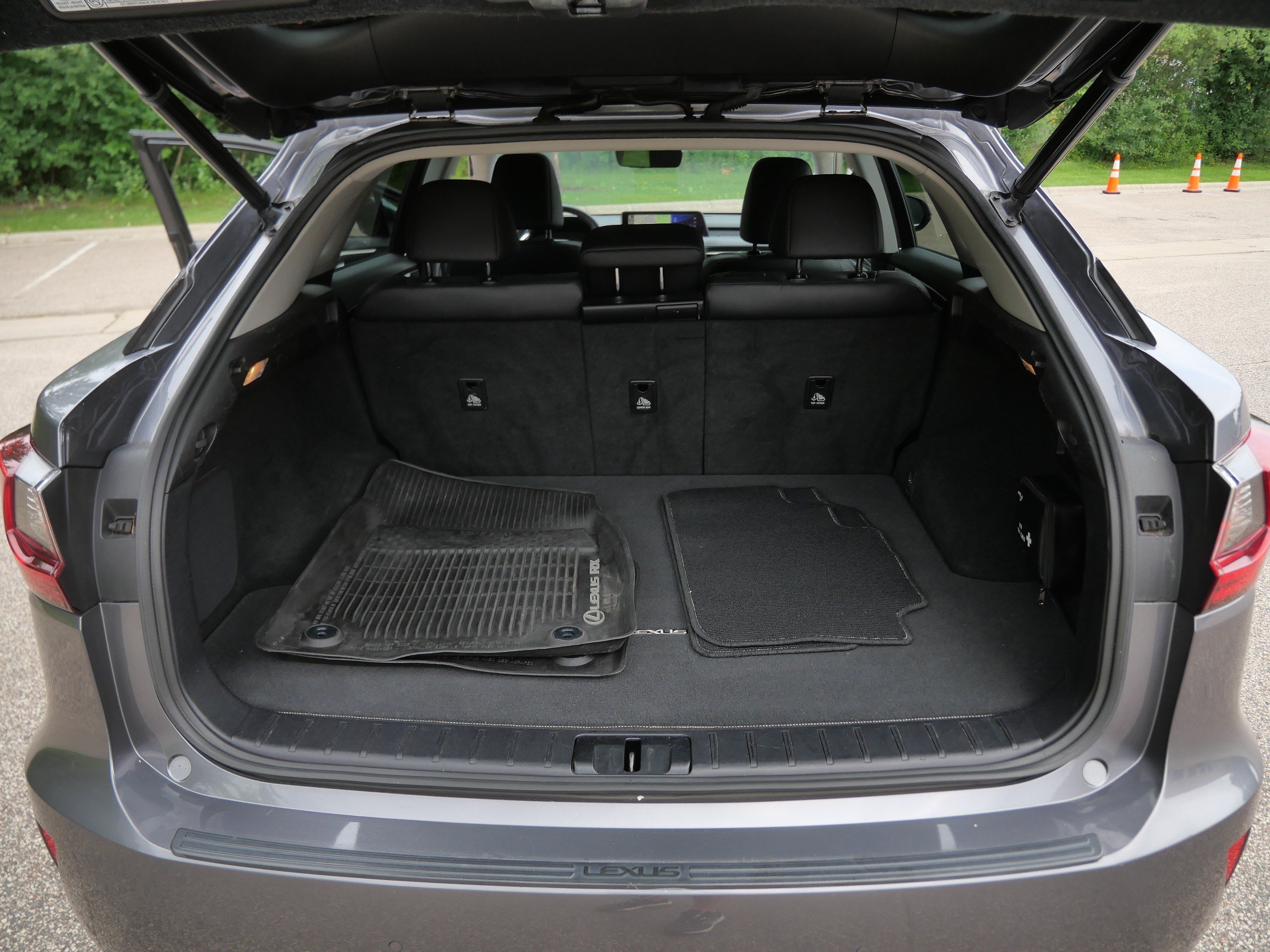 Used 2017 Nebula Gray Pearl Lexus RX 350 image 18
