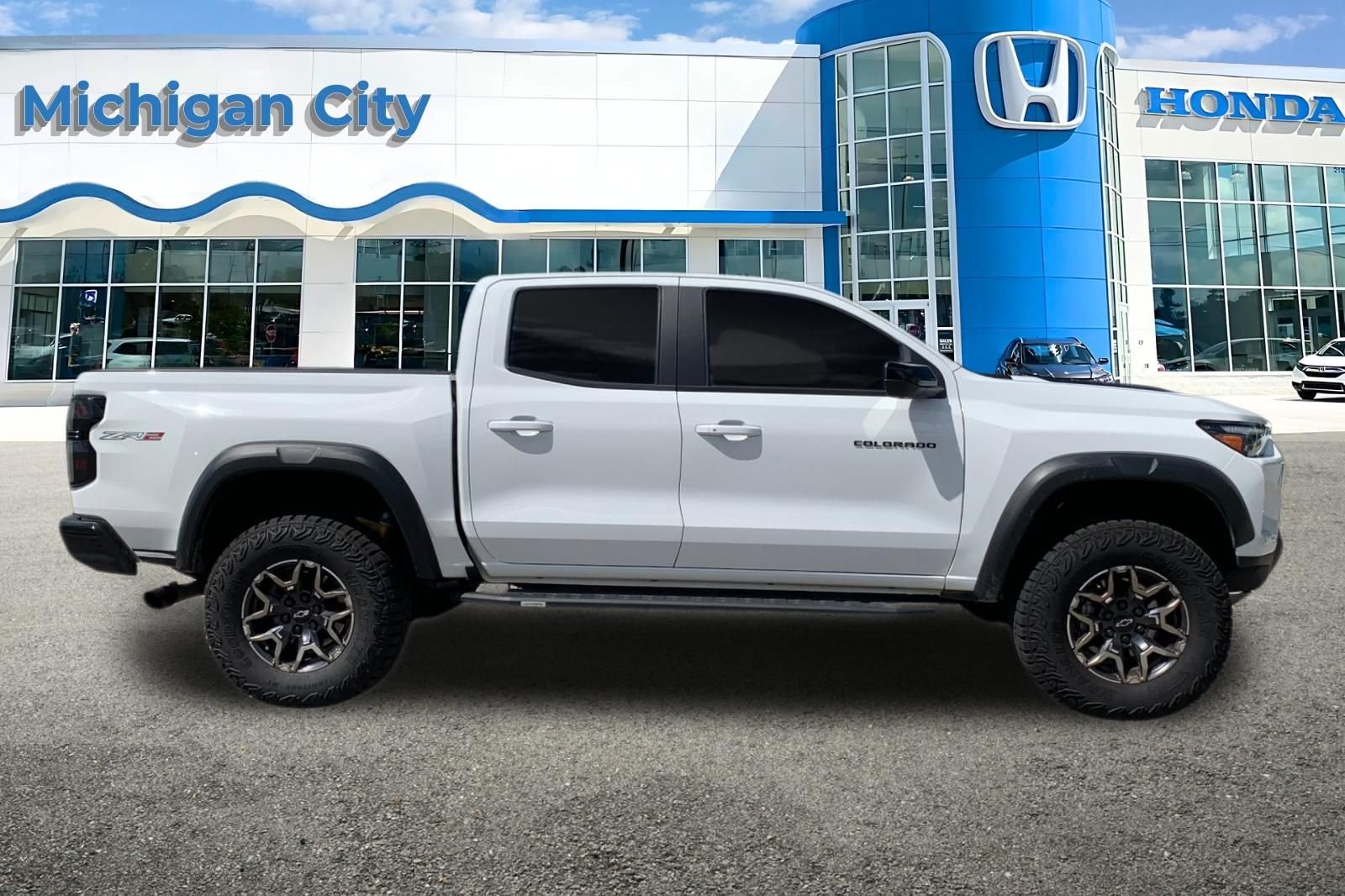 Used 2024 White Chevrolet ZR2 image 6