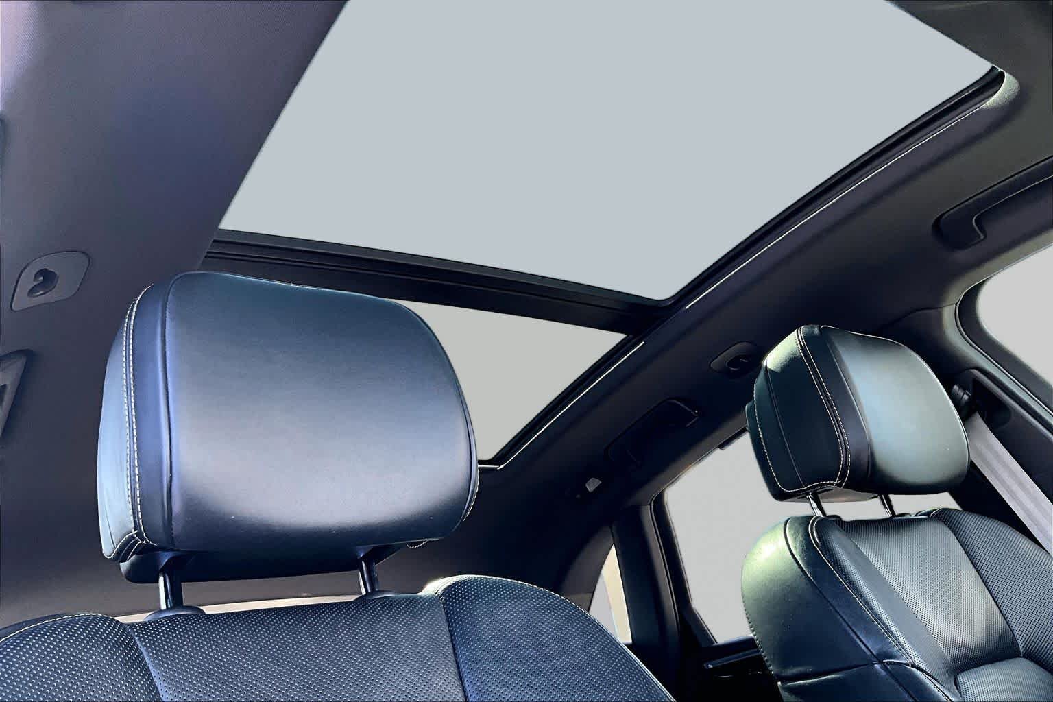 Used 2022 Black Porsche  image 13
