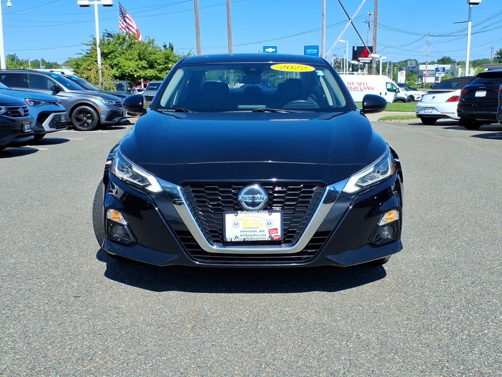 Used 2022 Super Black Nissan 2.5 SL image 2