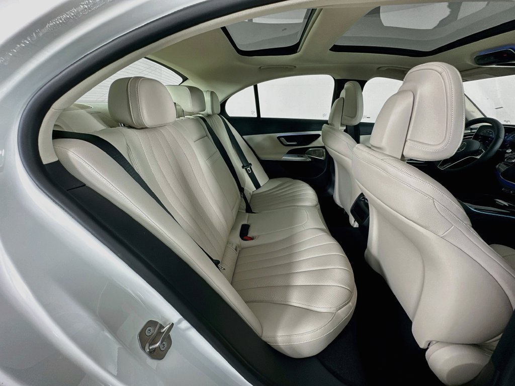 New 2027 Polar White Mercedes-Benz E 450 image 63