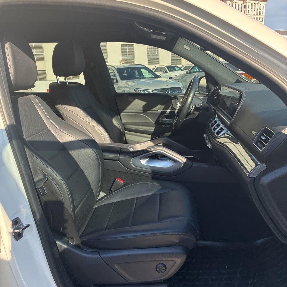 Used 2022 MANUFAKTUR Diamond White Bright Mercedes-Benz GLS 450 image 3