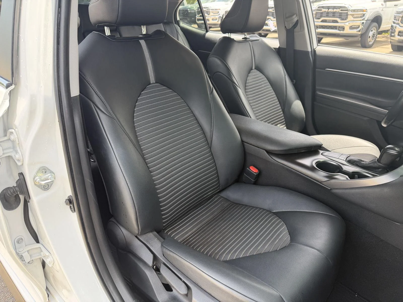 Used 2022 Super White Toyota SE image 17