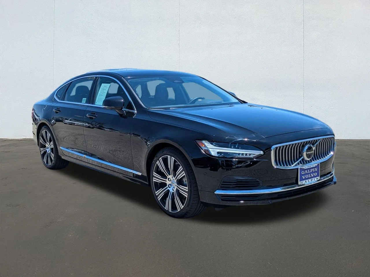 Certified Used 2023 Black Stone Volvo Ultimate image 7