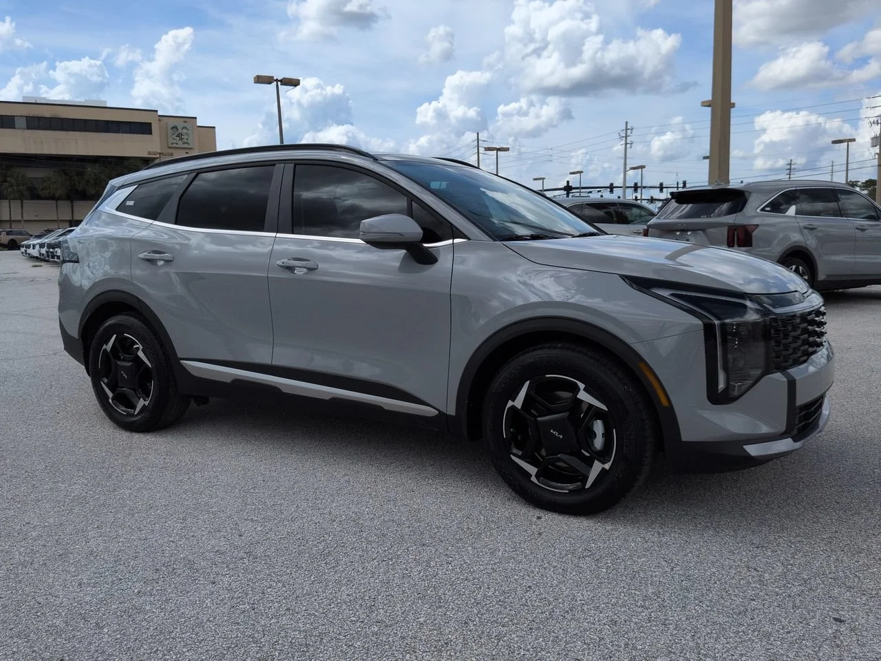 New 2027 Wolf Gray Kia EX image 2