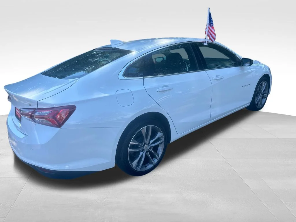 Used 2024 White Chevrolet LT image 27
