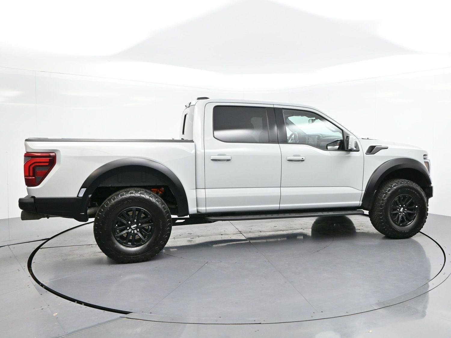 Used 2024 Avalanche Gray Ford Raptor image 8