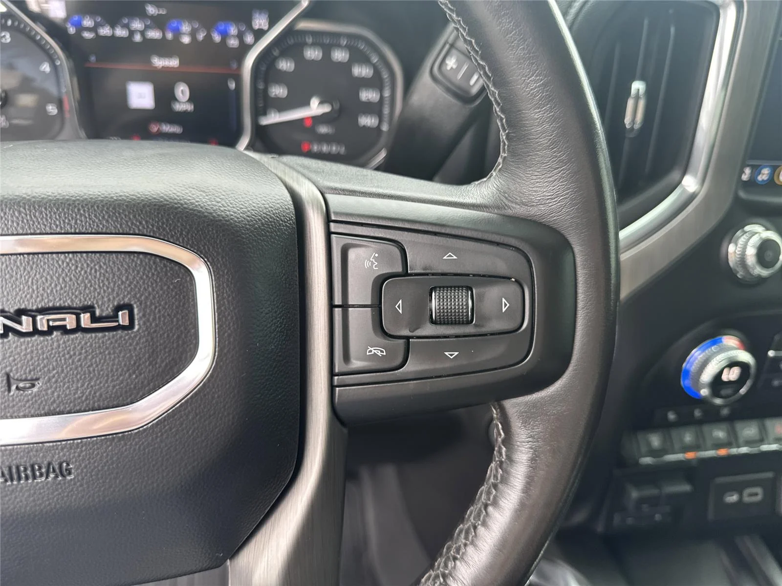 Used 2023 Onyx Black GMC Denali image 24