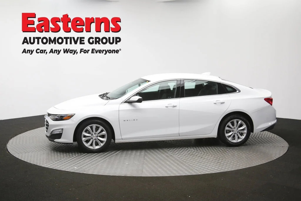 Used 2025 White Chevrolet LT image 61