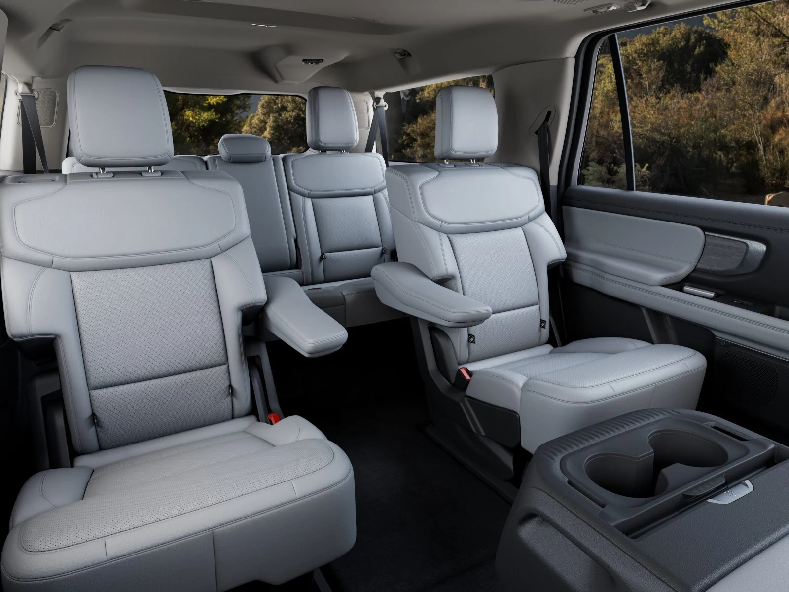 New 2027 Star White Metallic Tri-Coat Ford MAX Platinum image 35