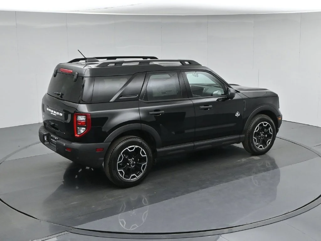 New 2026 Shadow Black Ford Outer Banks image 40
