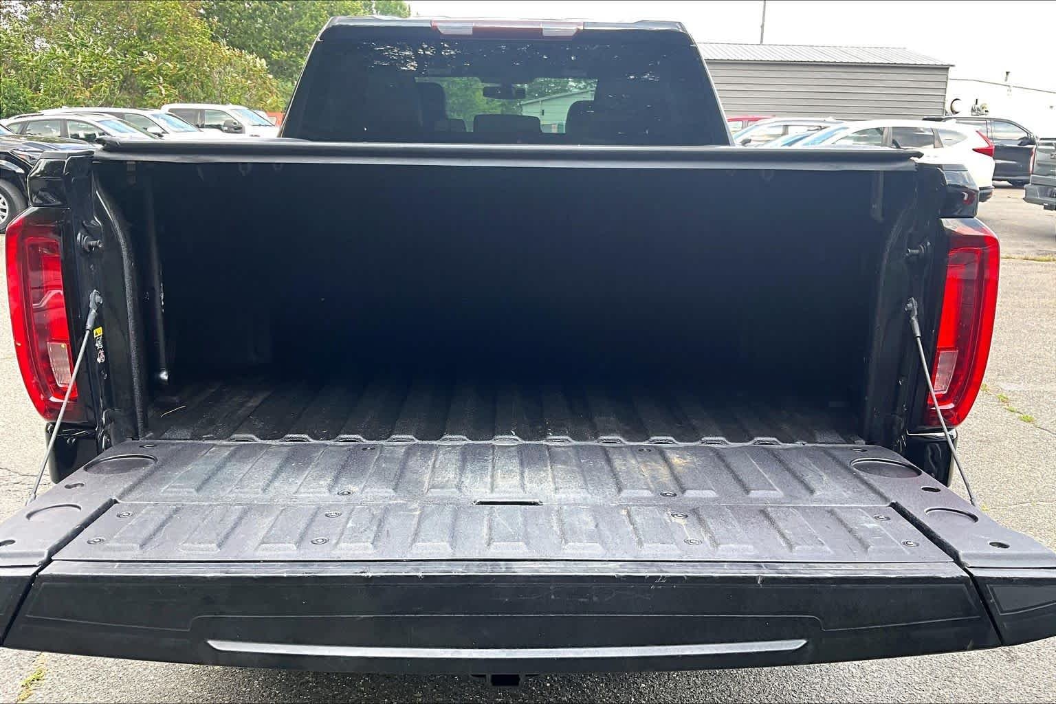 Used 2021 Onyx Black GMC AT4 image 30