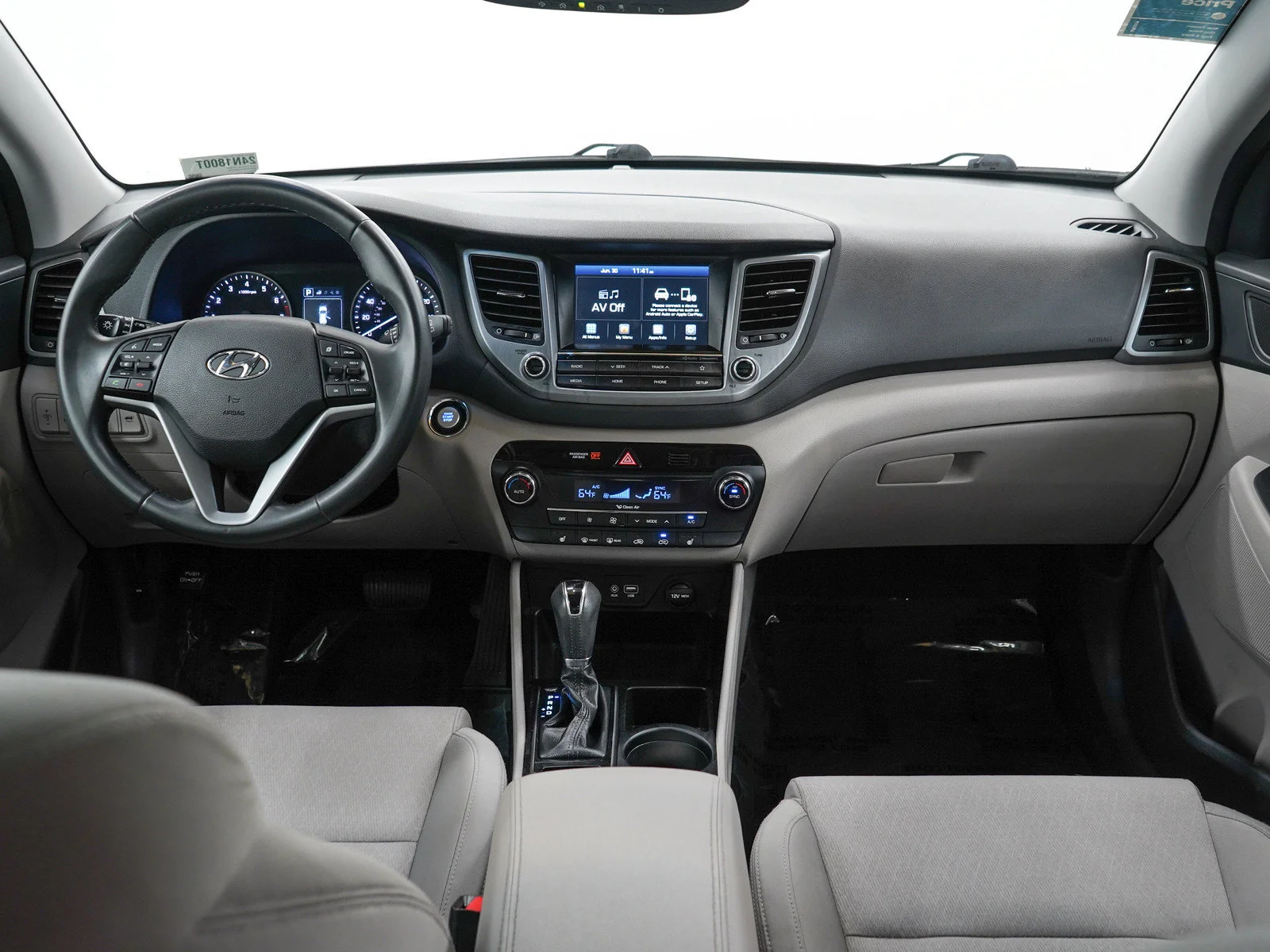 Used 2018 Black Noir Pearl Hyundai Value image 15