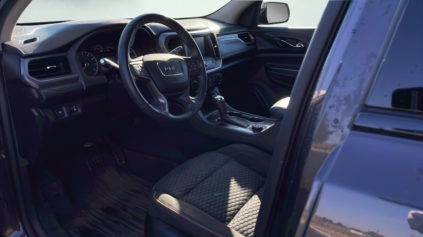Used 2017 Gray GMC SLE-2 image 9