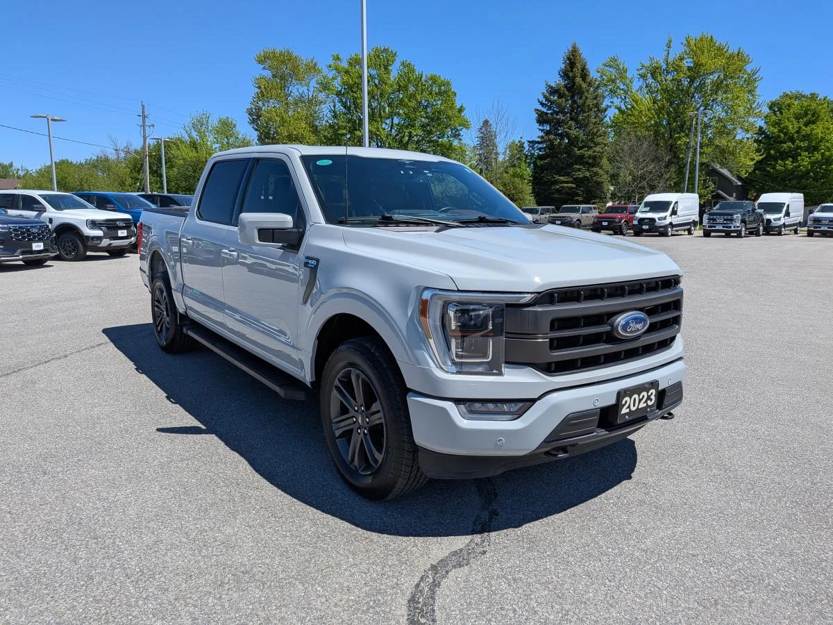 Used 2023 White Ford Lariat image 3