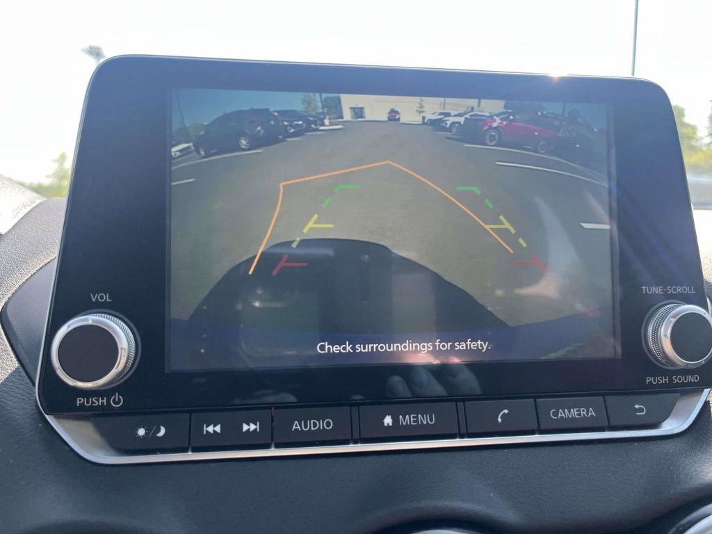 Used 2022 Blue Nissan SR image 23