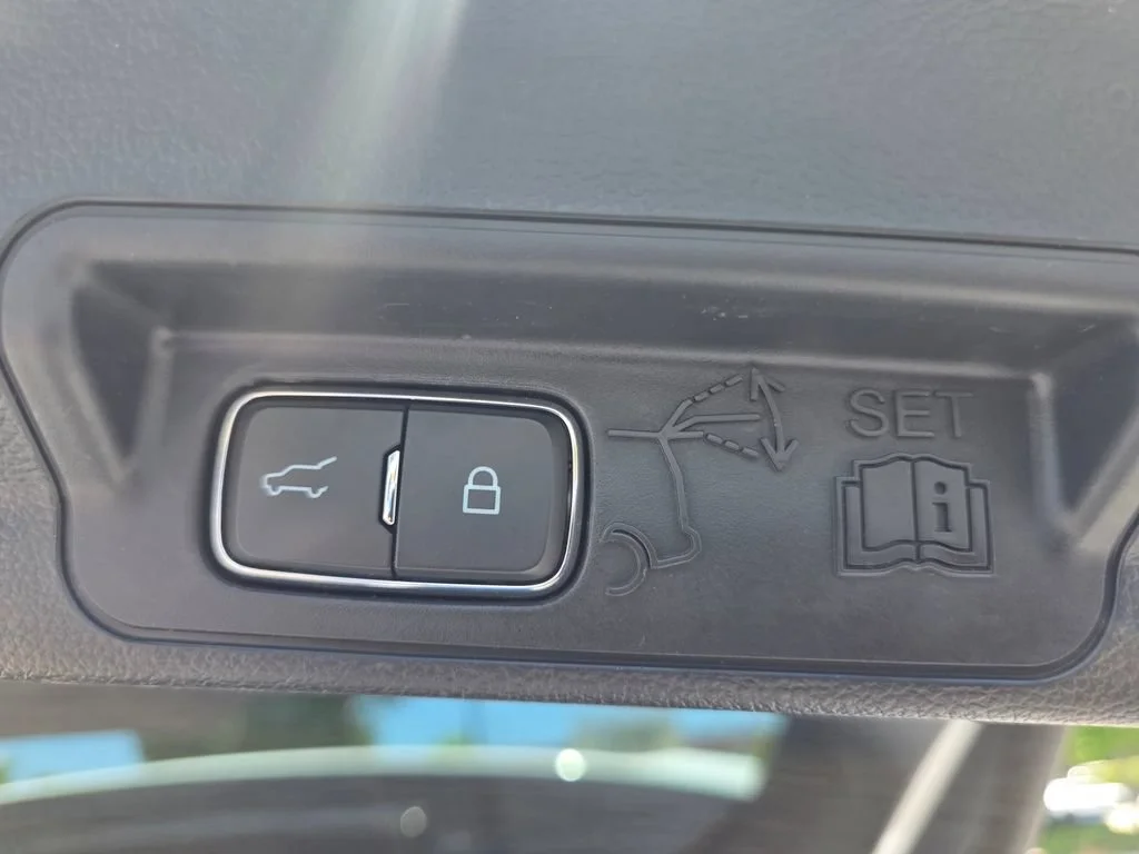 Used 2023 White Ford XLT image 33