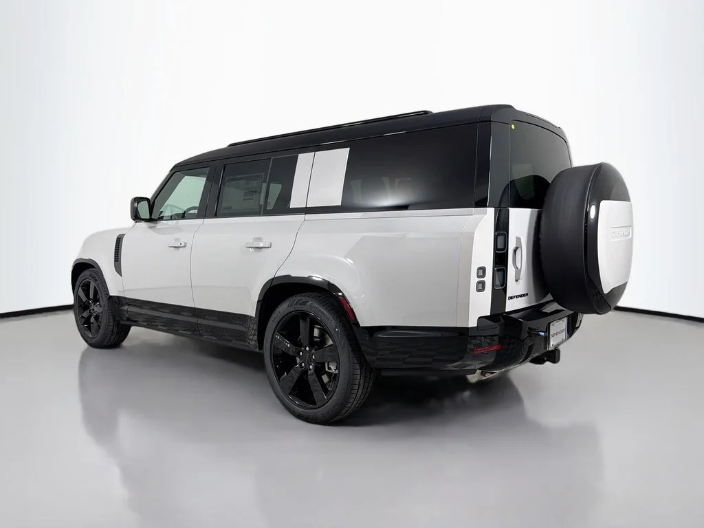 New 2026 Borasco Grey Land Rover X-Dynamic SE image 7