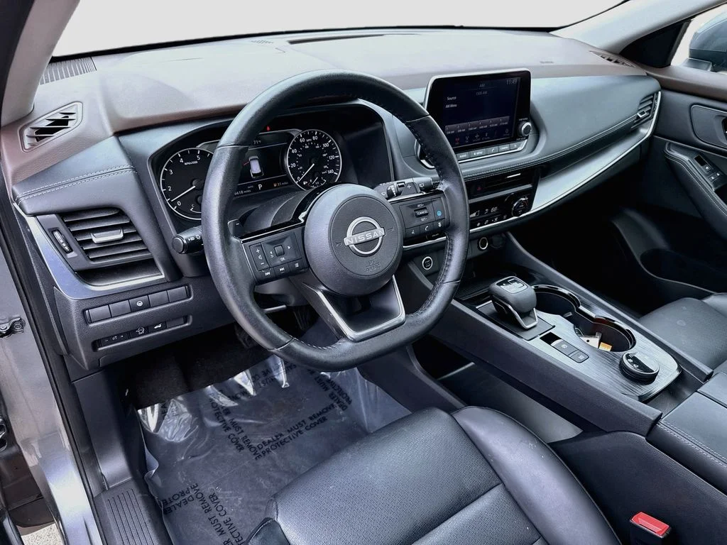 Used 2023 Gun Metallic Nissan SV image 9
