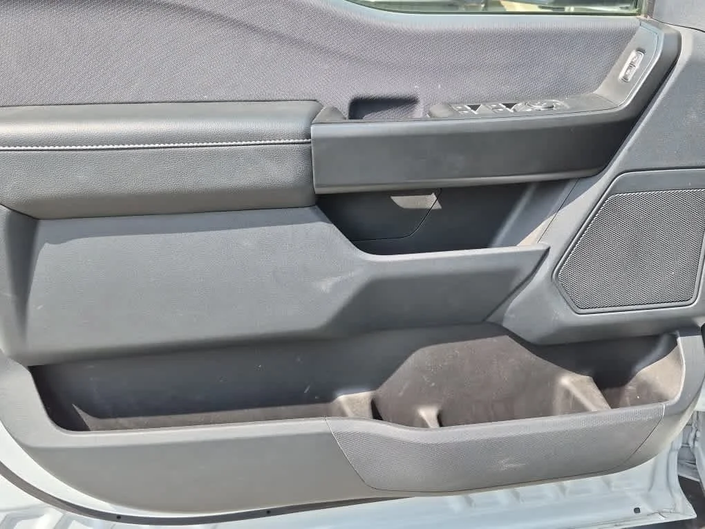 Used 2022 Space White Ford XL image 9