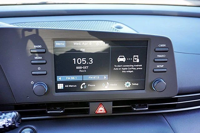 Used 2026 White Hyundai SEL Sport image 22