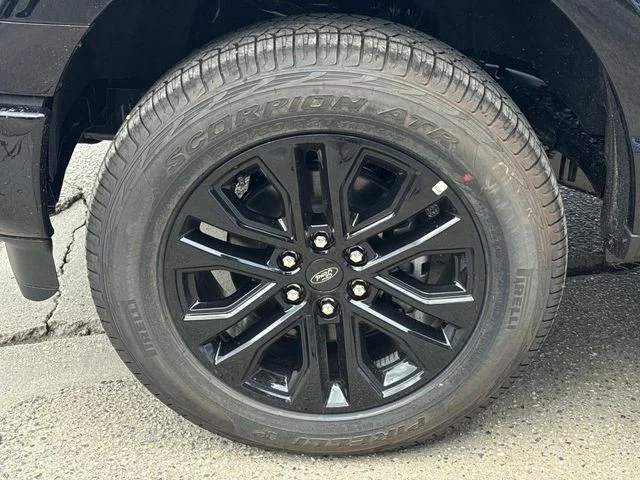 New 2026 Agate Black Metallic Ford XLT image 7