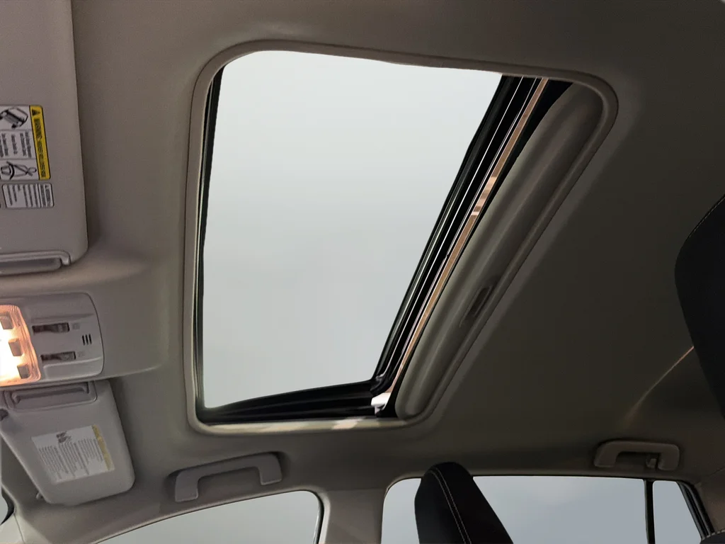 Used 2015 Blue Toyota XLE image 19