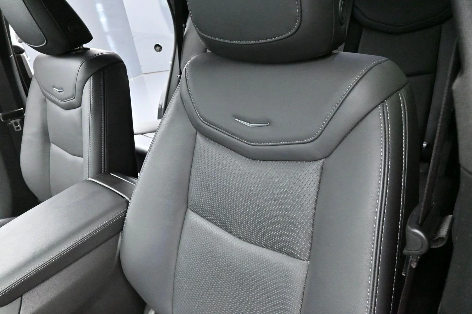 Used 2024 Stellar Black Metallic Cadillac Premium Luxury image 16