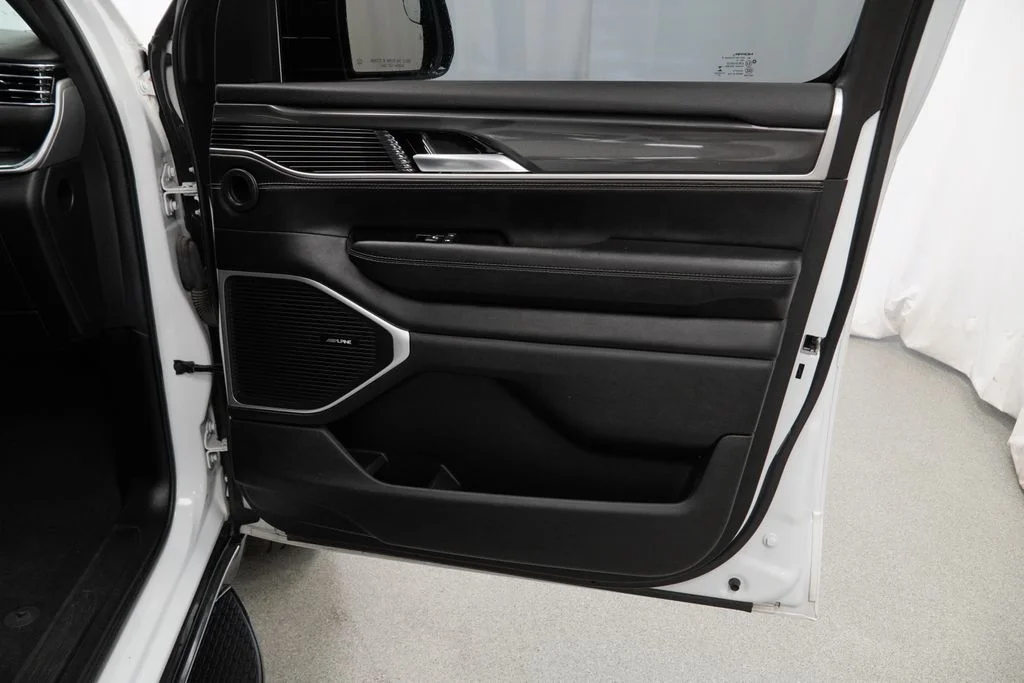 Certified Used 2023 White Jeep Base image 45