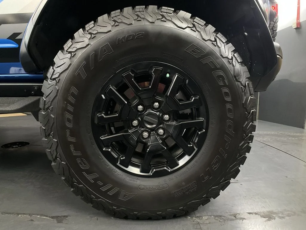 Used 2024 Velocity Blue Metallic Ford Raptor image 25