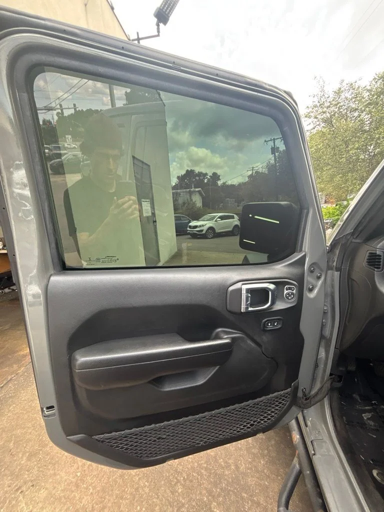 Used 2022 Gray Jeep Unlimited Willys image 11