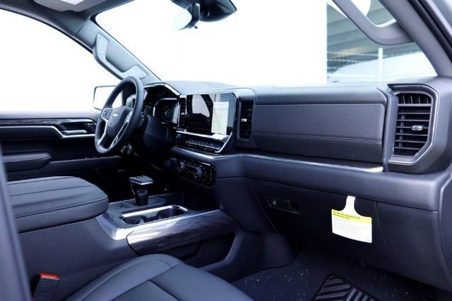 2026 Chevrolet Silverado 1500 LTZ - Photo 13