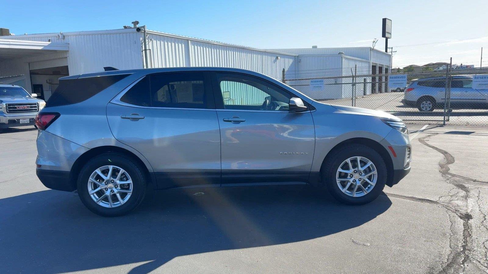 2023 Chevrolet Equinox LT - Photo 9